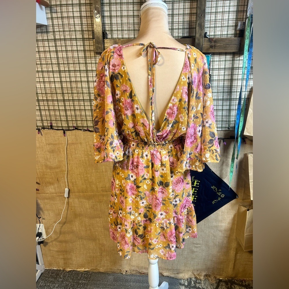 Peach Love Women's Floral Dress Medium - Picture 2 of 6